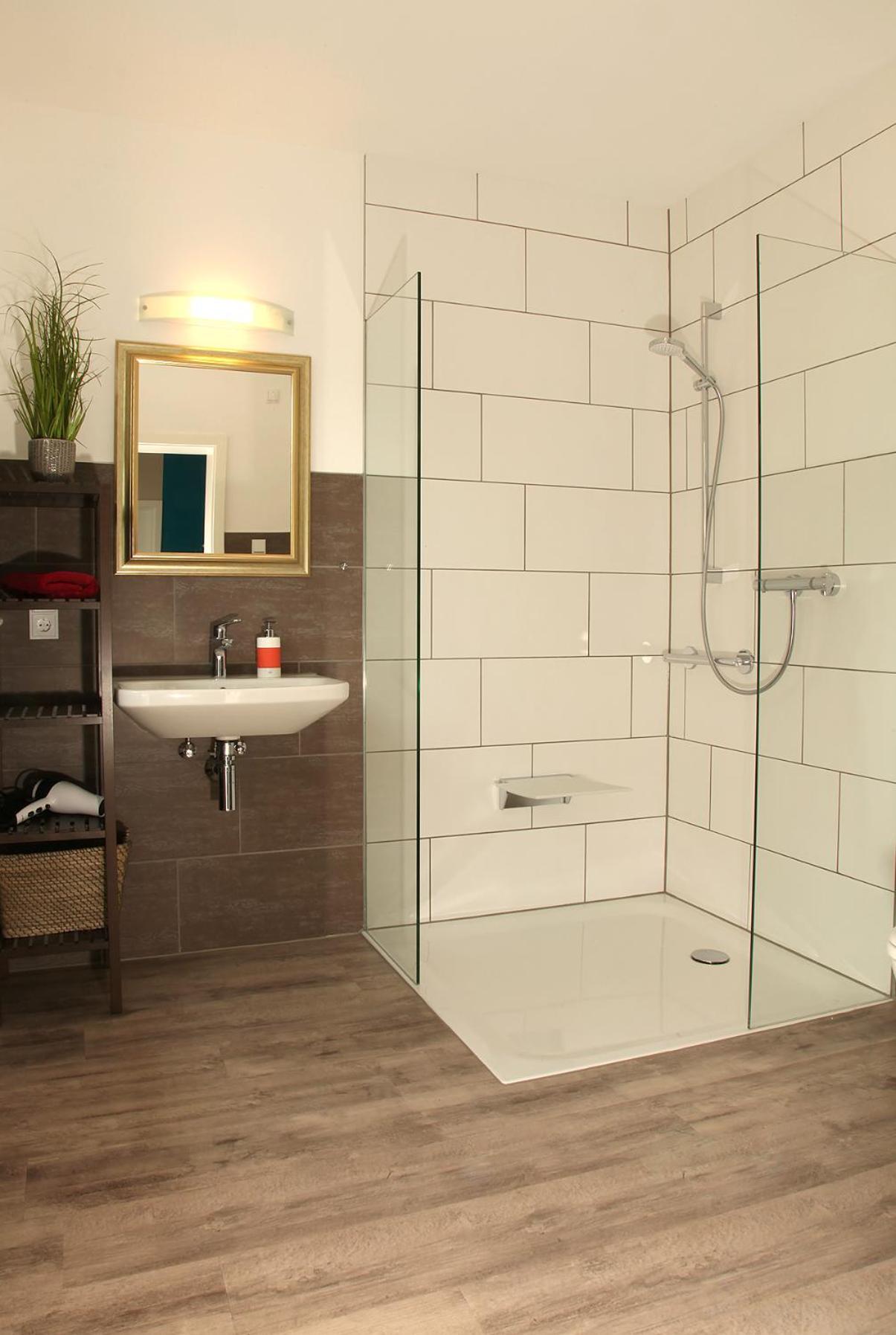 Villa Thormarcon Am Plauer See Fuer 18 Gaeste, Sauna, Pool Lenz 外观 照片